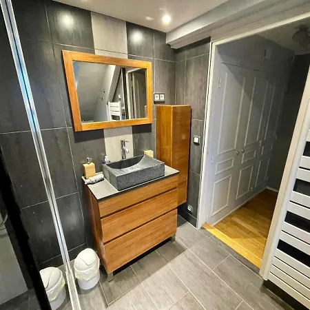 Sous Les Clochers De - Spacieux Logement 鲁昂